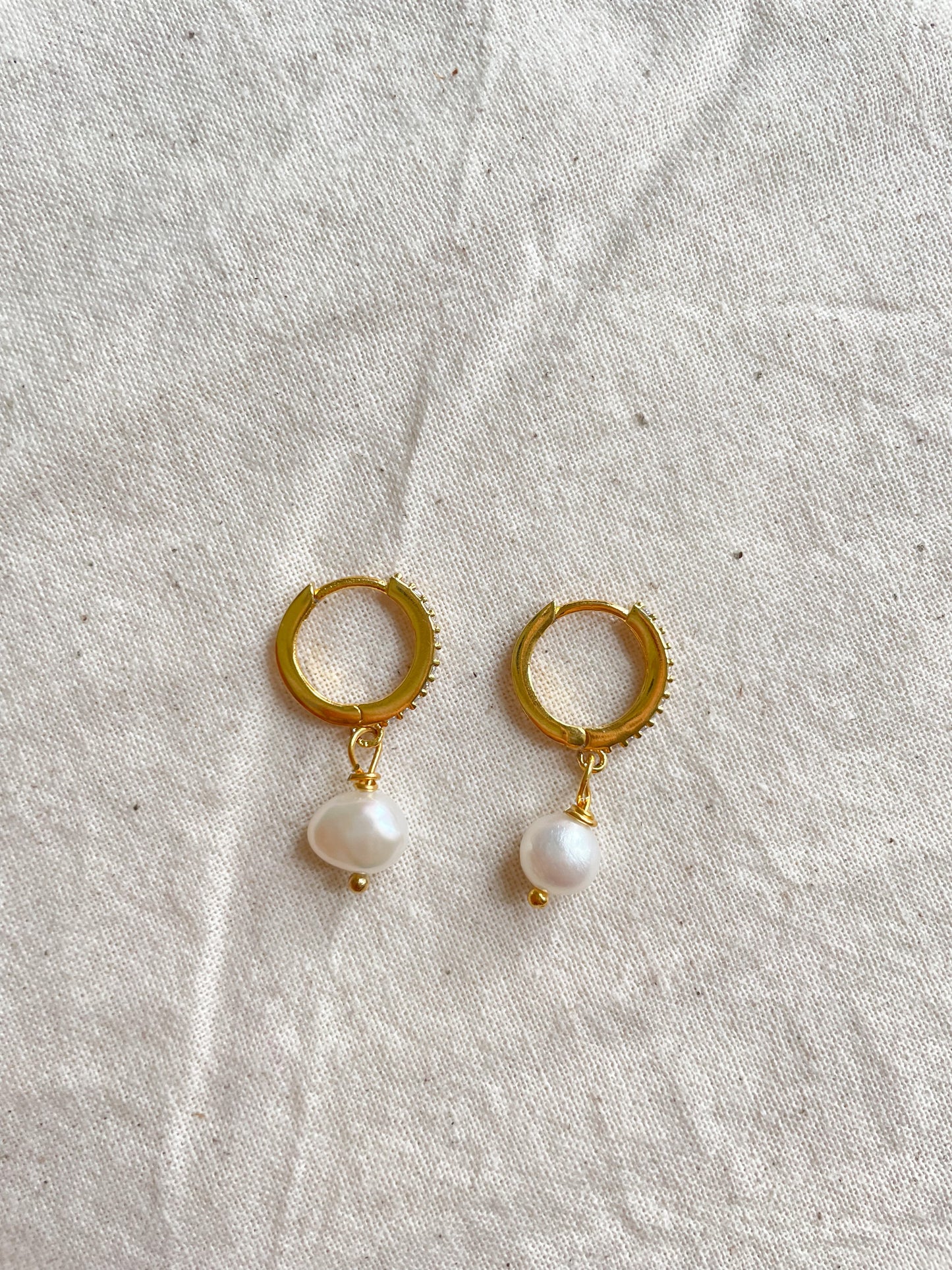 Shimmer Pearl Earrings