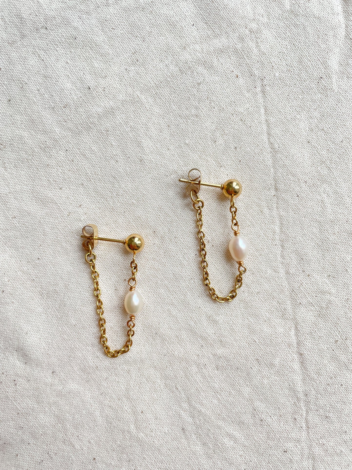 Alicia Pearl Earrings