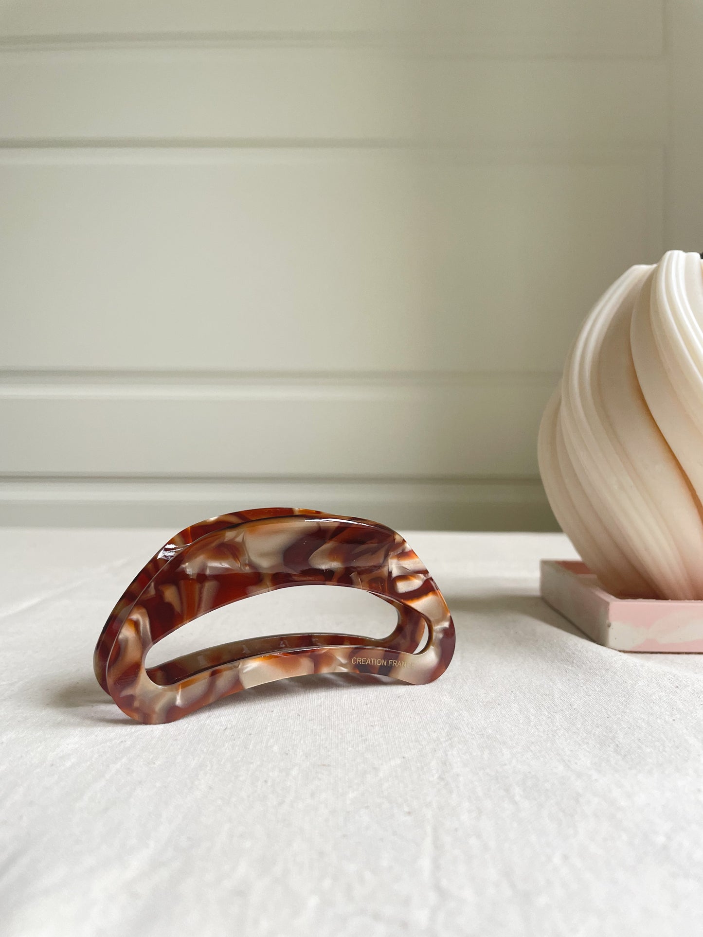 Jade Claw Clip Brown Marble