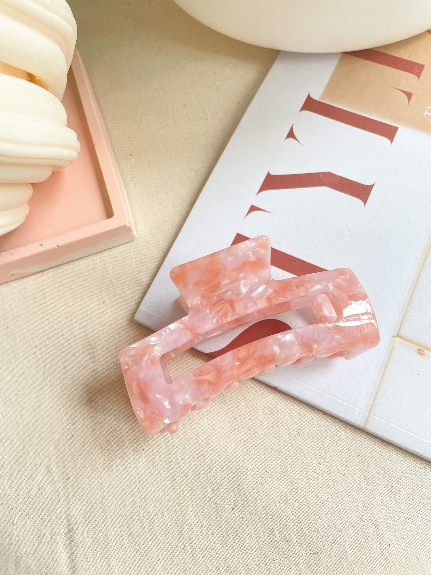 Lisa Claw Clip Pink Marble