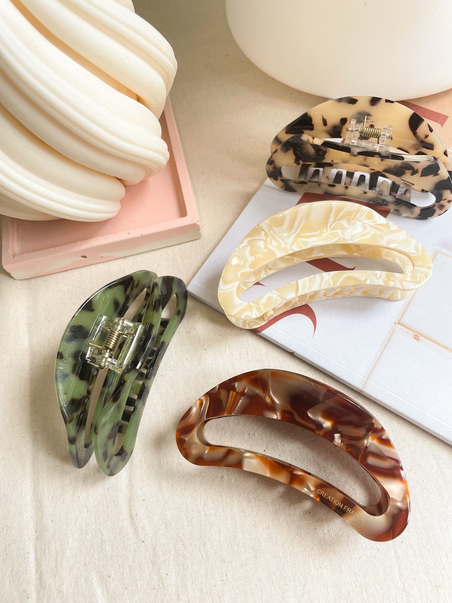 Jade Claw Clip Brown Marble