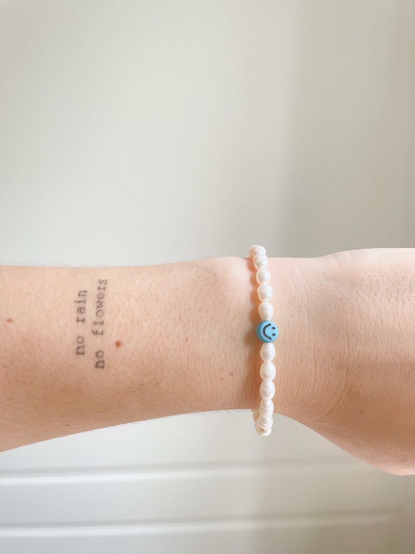 Blue Smiley Pearl Bracelet