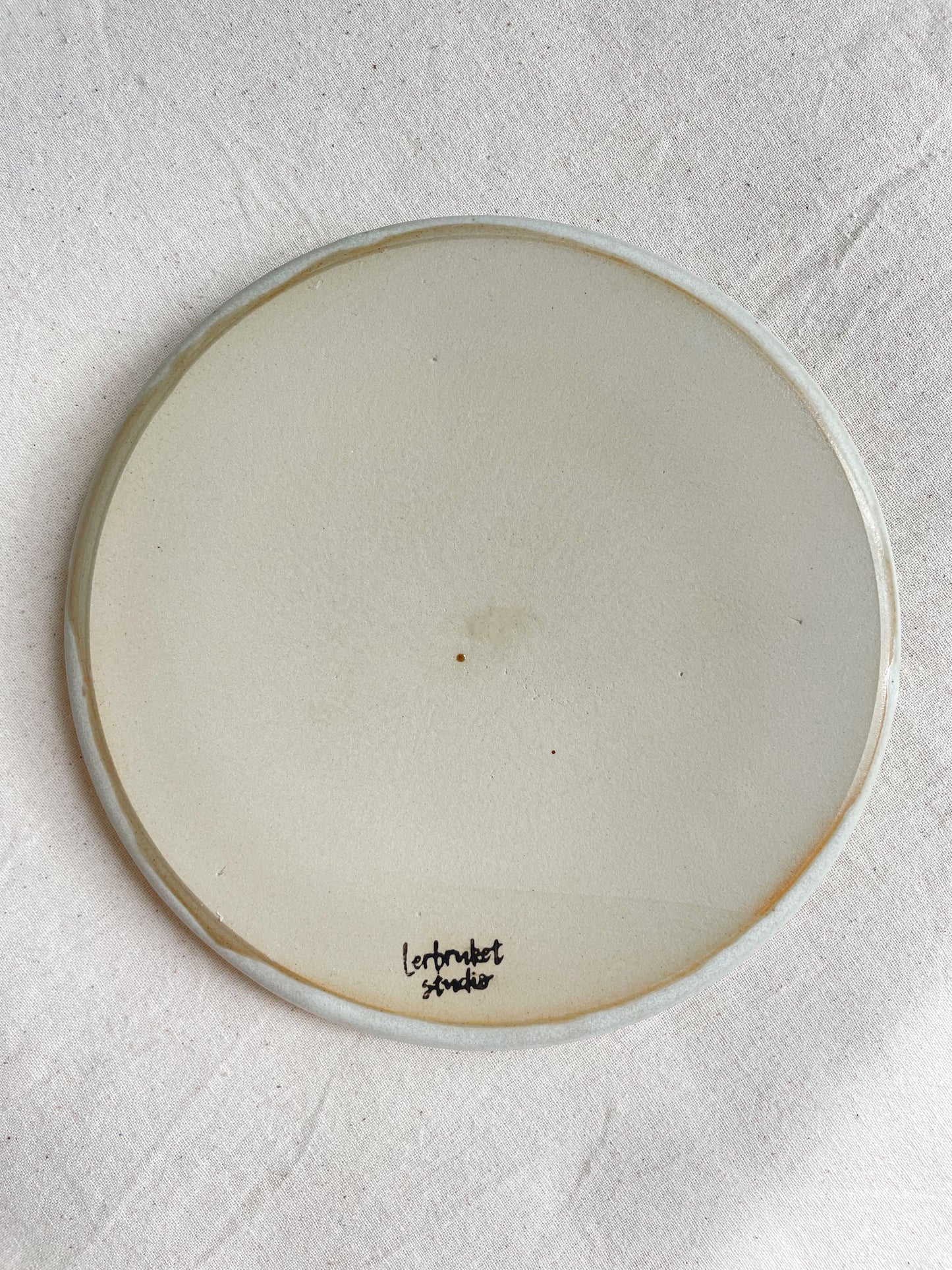 Small Neutral Speckled Plate