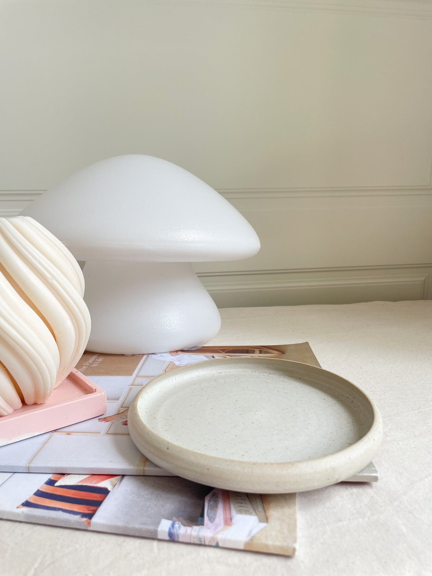 Small Neutral Speckled Plate