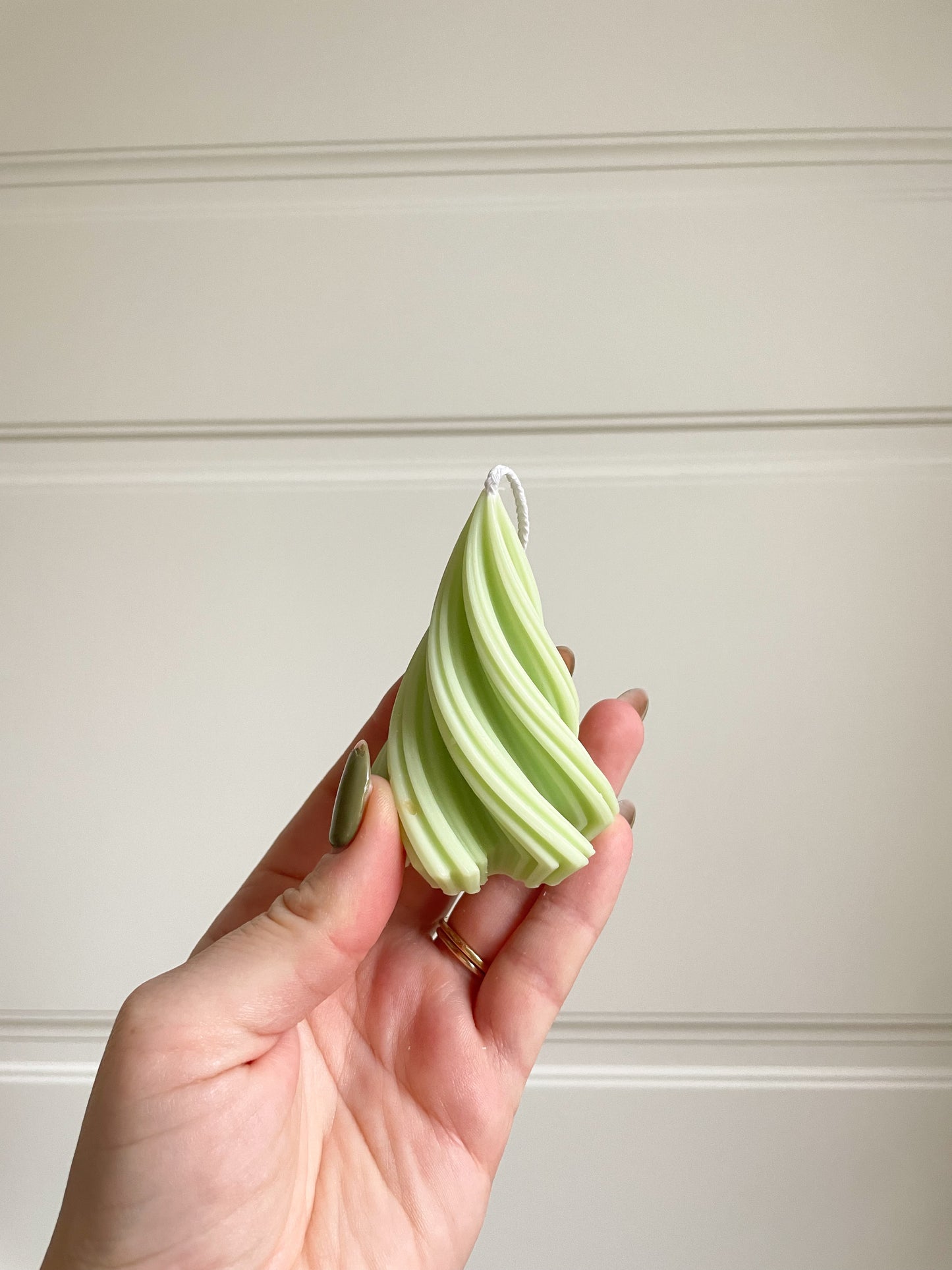 Small Twirling Christmas Tree Candle