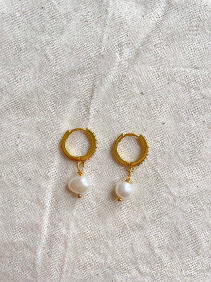 Shimmer Pearl Earrings