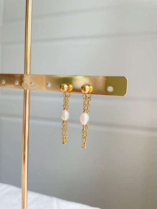 gold chain earring with freshwater pearl