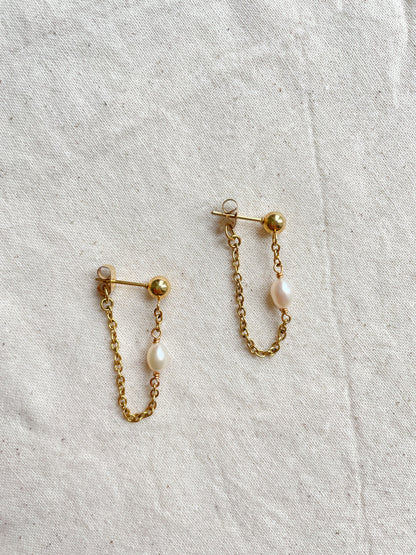 Alicia Pearl Earrings