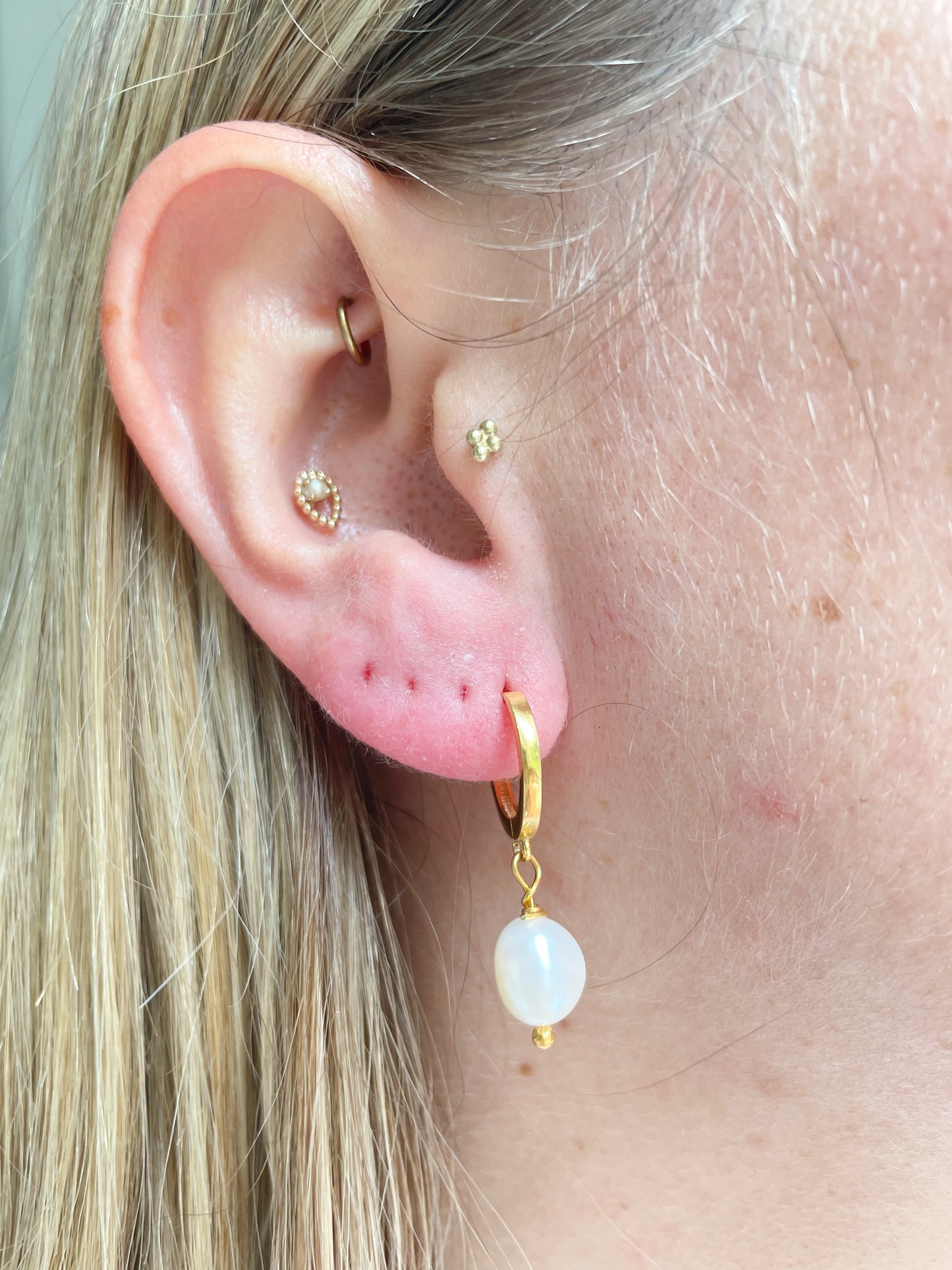 Kiwi Pearl Earrings