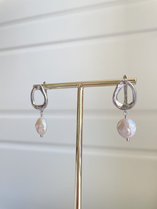 Sienna Coin Pearl Earrings