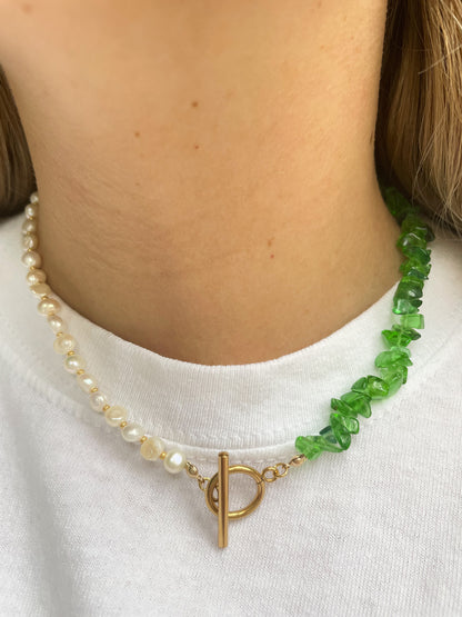 Athena Pearl Green Stones Necklace