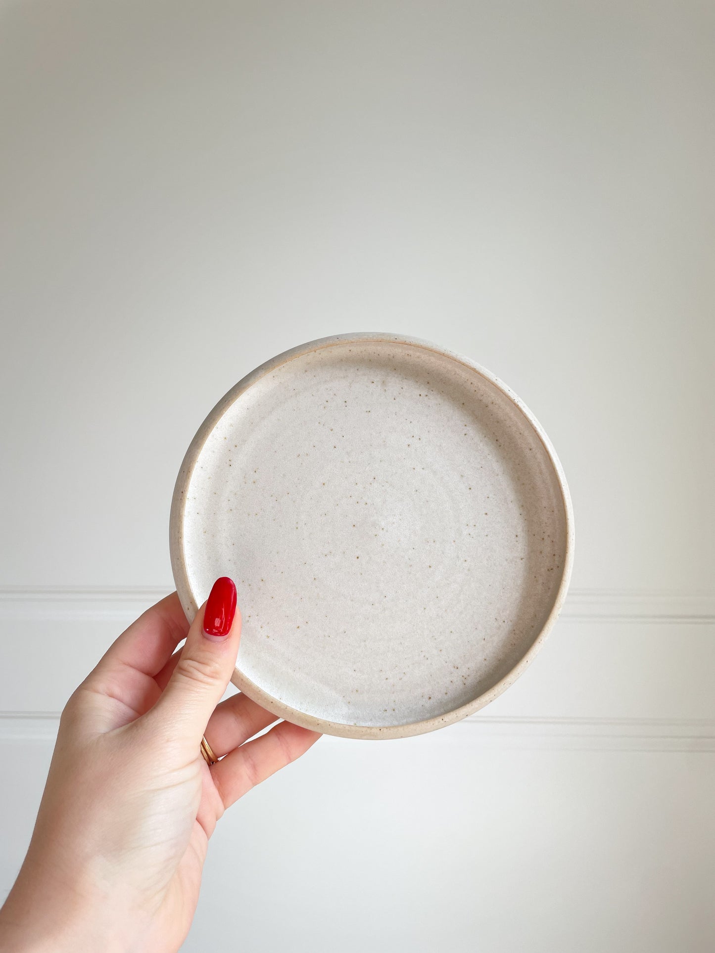 Small Neutral Speckled Plate
