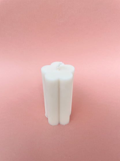 Daisy Candle